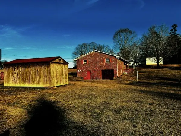 741 County Road 172, Athens, TN 37303