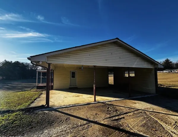 741 County Road 172, Athens, TN 37303