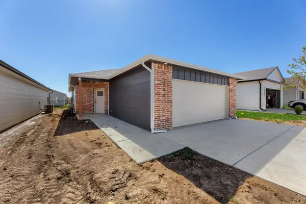 12831 E Willowgreen St, Wichita, KS 67230
