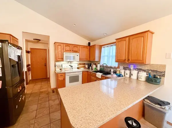 8426 S Minnesota Cir, Haysville, KS 67060