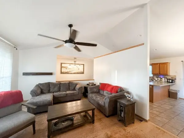 8426 S Minnesota Cir, Haysville, KS 67060