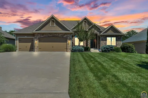 1138 SW New Forest DR, Topeka, KS 66604
