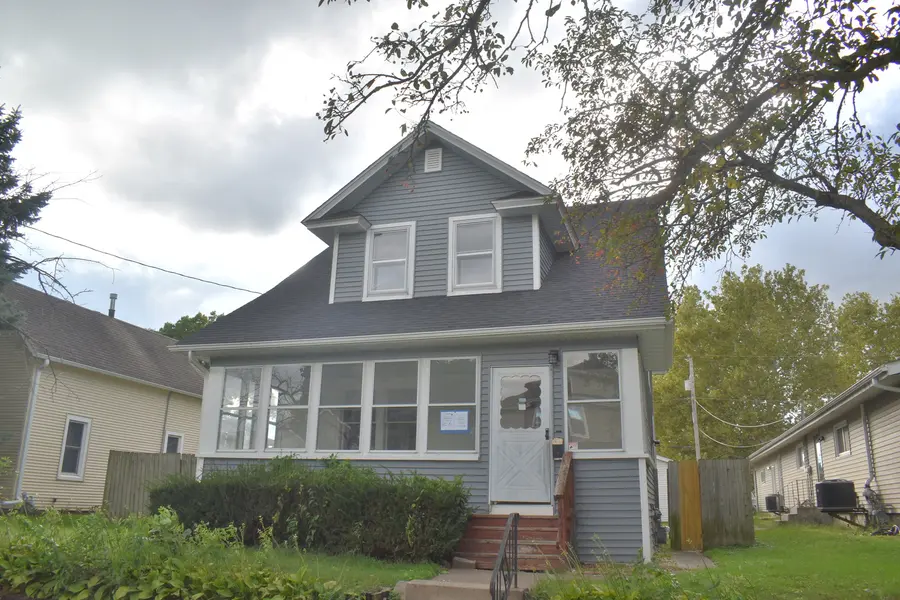 1841 2nd ST, Moline, IL 61265