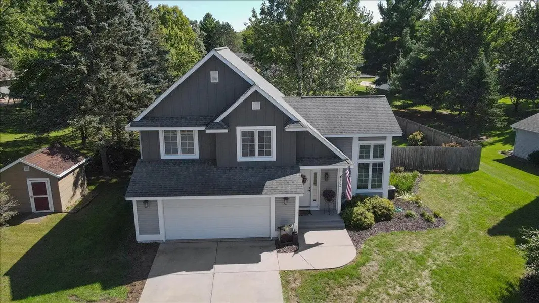 1304 Ballentine RD, Menomonie, WI 54751