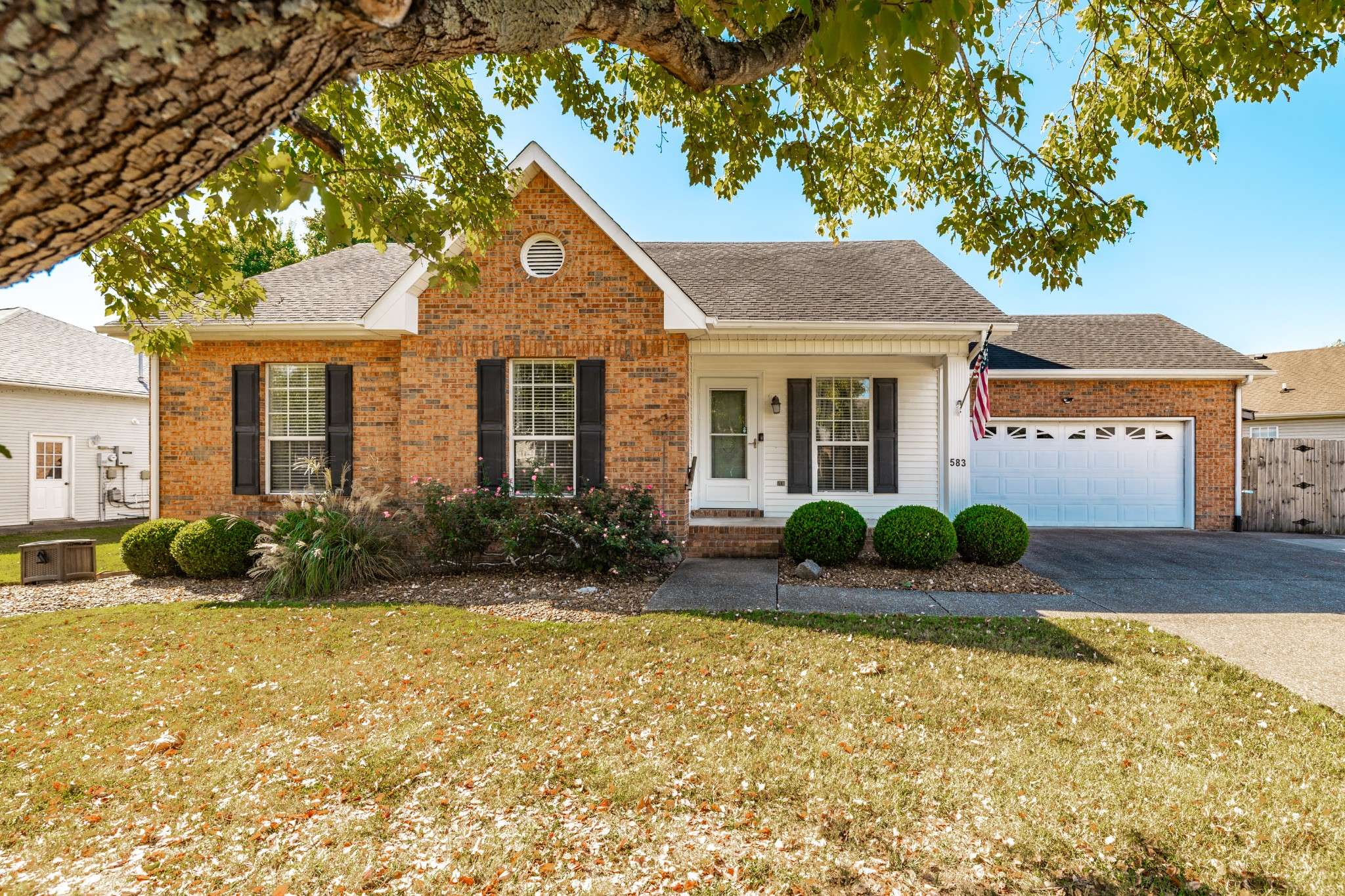 583 Cottonwood Dr, Gallatin, TN 37066