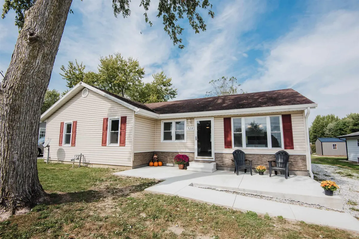518 Linden DR, Spiceland, IN 47385