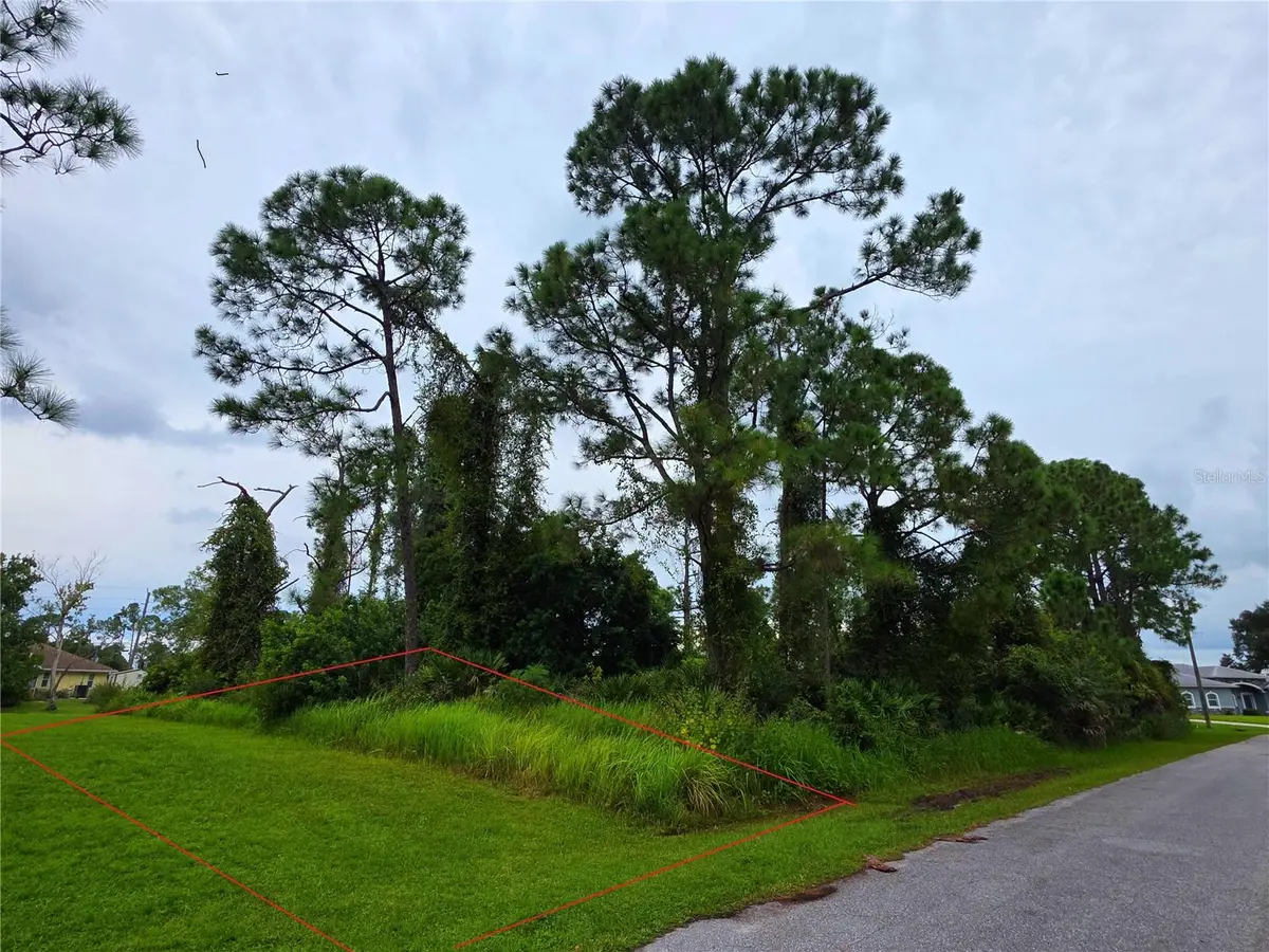 RENAULT CIR, North Port, FL 34291