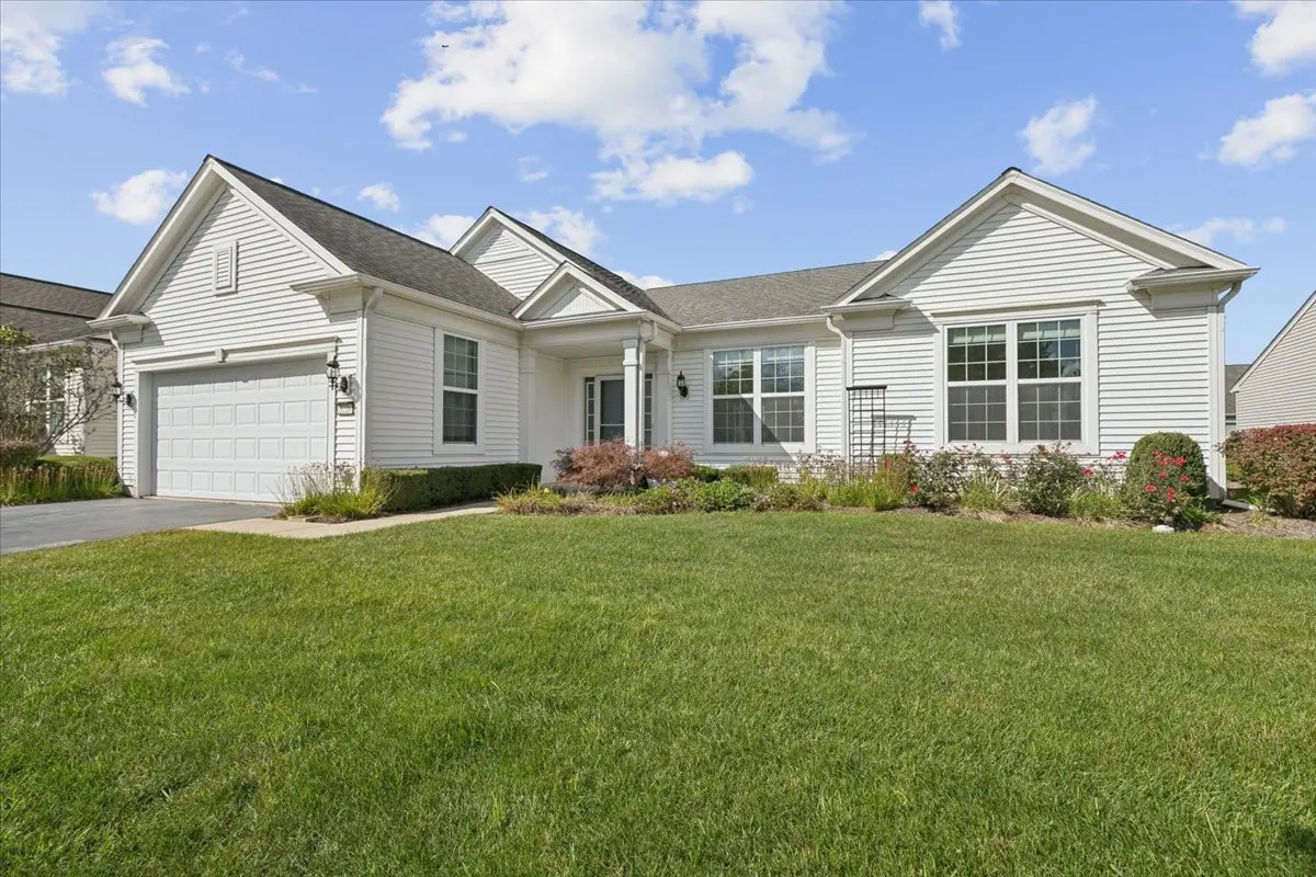 3228 Province CIR, Mundelein, IL 60060