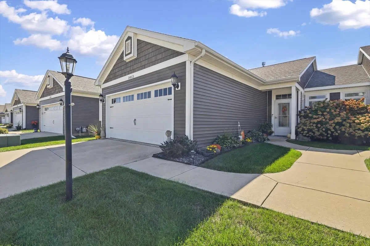 3013 E Stillwater LNDG #3013, Urbana, IL 61802