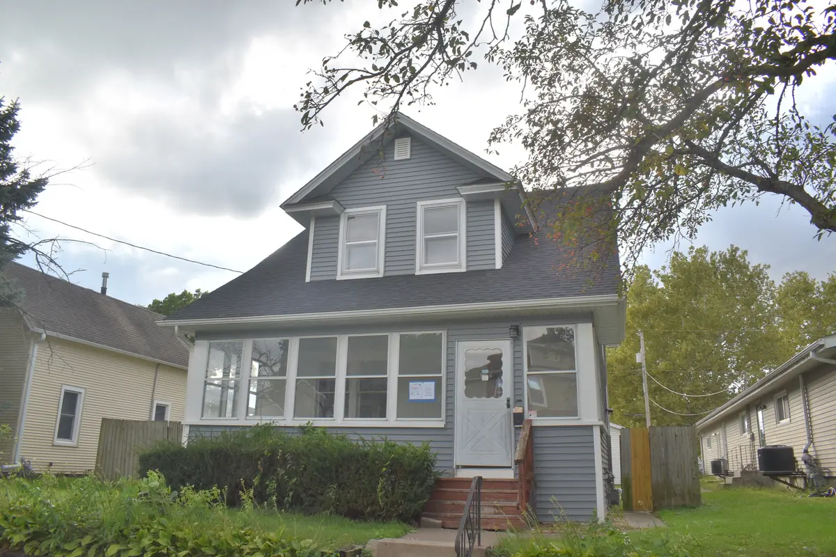 1841 2nd ST, Moline, IL 61265