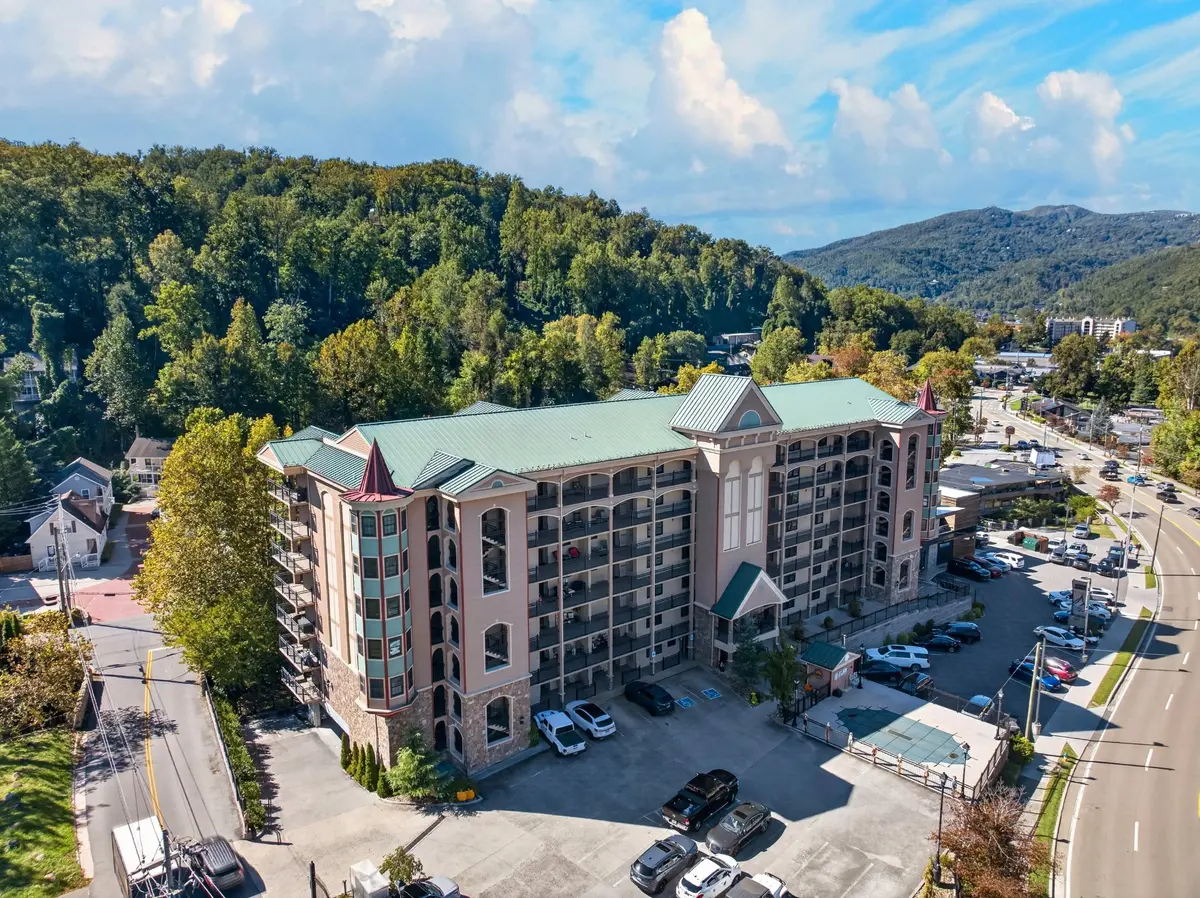 210 Roaring Fork Ext #404, Gatlinburg, TN 37738