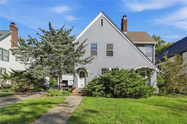 434 Greenway TER, Kansas City, MO 64113