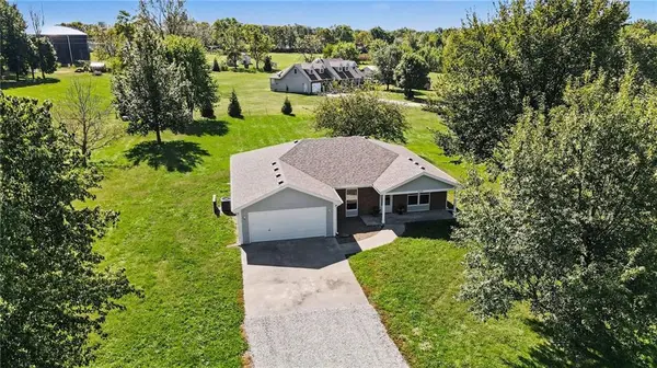 503 Howard RD, Trimble, MO 64492