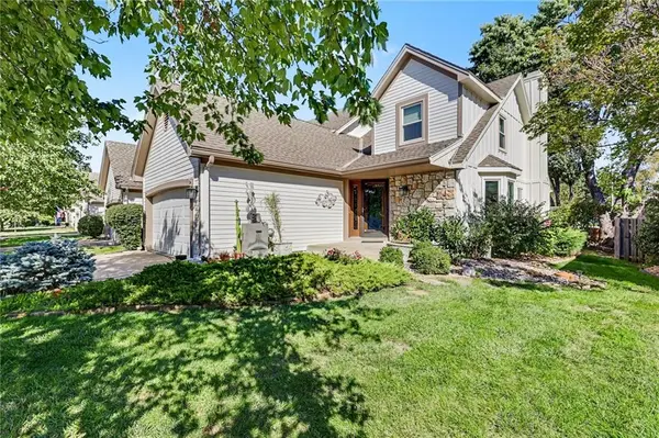 12015 Slater ST, Overland Park, KS 66213