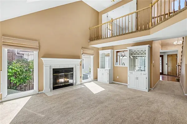12015 Slater ST, Overland Park, KS 66213