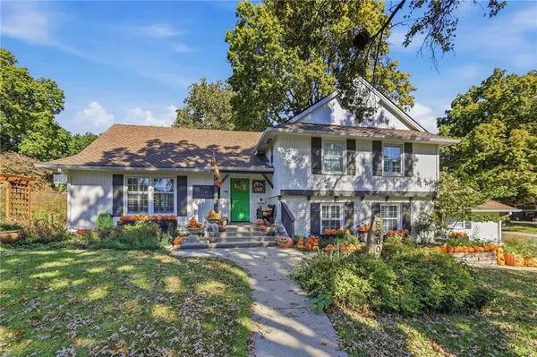5200 W 81st ST, Prairie Village, KS 66208