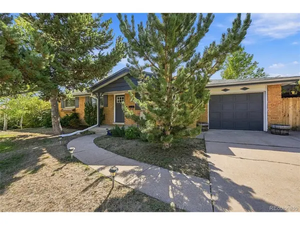 8244 W Iowa, Lakewood, CO 80232