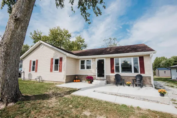518 Linden DR, Spiceland, IN 47385