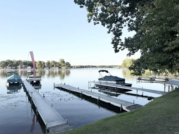 7350/7360 N Elm ST, Walkerton, IN 46574
