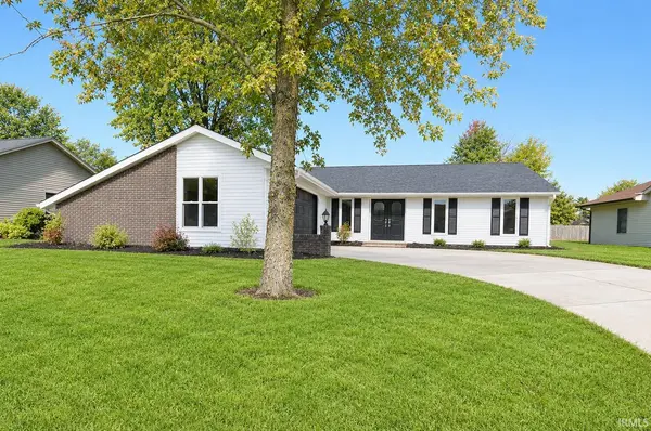 22109 Ash ST, Woodburn, IN 46797
