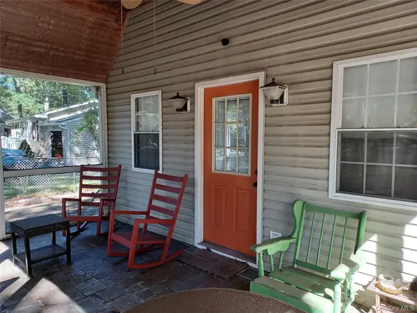 251 Jefferson DR, Mastic Beach, NY 11951