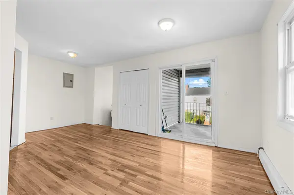 111-42 209th ST, Queens Village, NY 11429