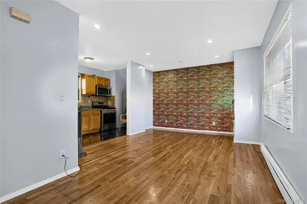 111-42 209th ST, Queens Village, NY 11429