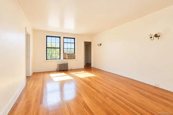 100 Parkway RD #4C, Bronxville, NY 10708