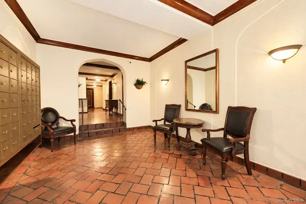 100 Parkway RD #4C, Bronxville, NY 10708