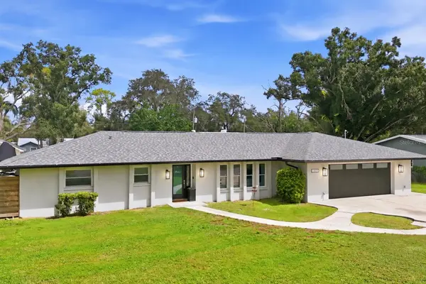 5605 SAWGRASS RD, Sarasota, FL 34232
