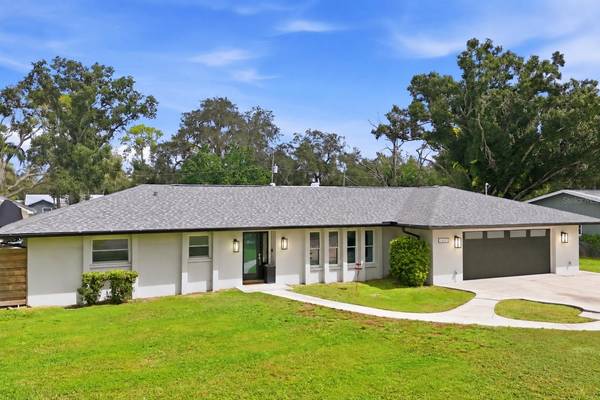 5605 SAWGRASS RD, Sarasota, FL 34232