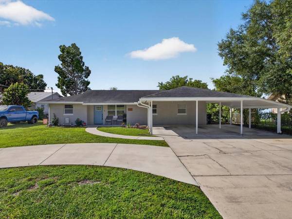 1380 EAGLE AVE E, Eagle Lake, FL 33839