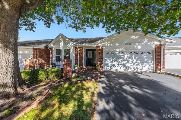 2394 Baxton Way, Chesterfield, MO 63017