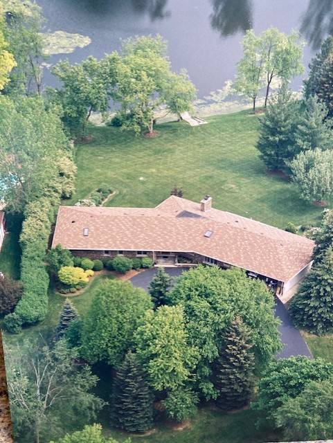27200 W Lakeview Drive South DR, Lake Barrington, IL 60084