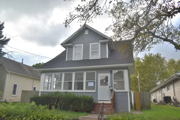 1841 2nd ST, Moline, IL 61265