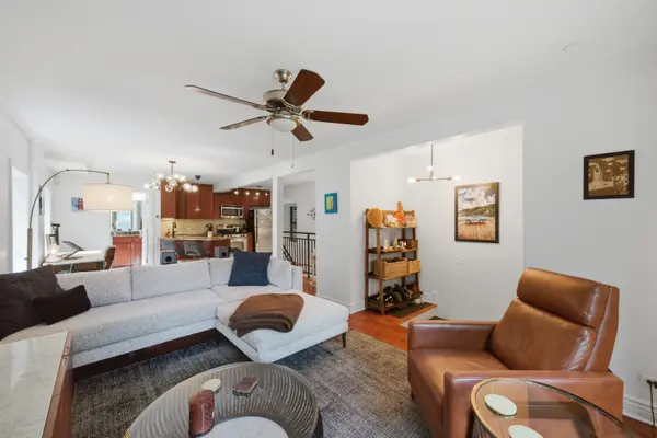 2013 W Crystal ST #1F, Chicago, IL 60622