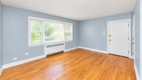 227 Custer AVE #1, Evanston, IL 60202