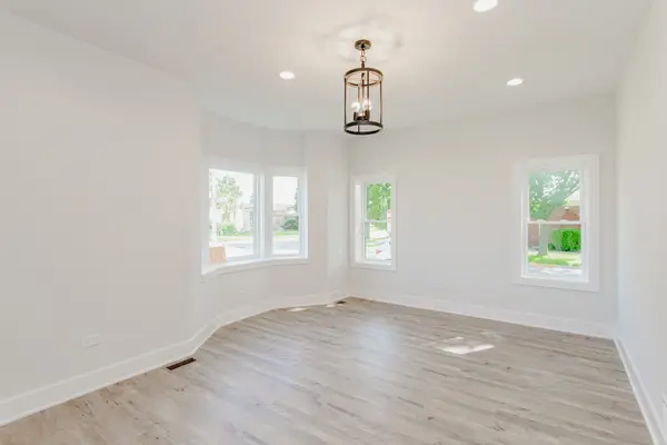 7301 W Pensacola AVE, Norridge, IL 60706
