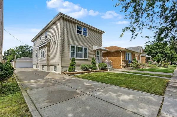 13148 S Escanaba AVE, Chicago, IL 60633