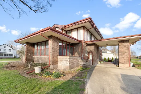 205 E Lincoln AVE, Watseka, IL 60970