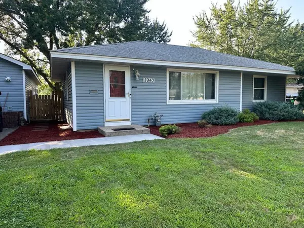 8940 Columbus AVE S, Bloomington, MN 55420