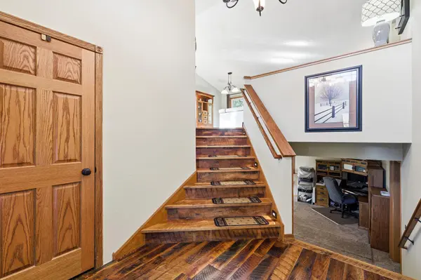 1115 Ridge ST, Jordan, MN 55352