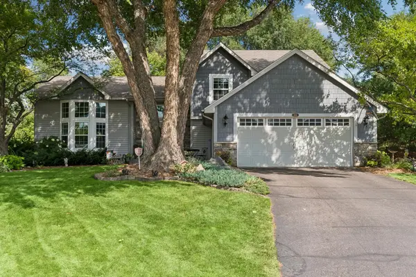 505 Severn WAY, Eagan, MN 55123