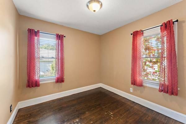 4252 Oakland AVE, Minneapolis, MN 55407