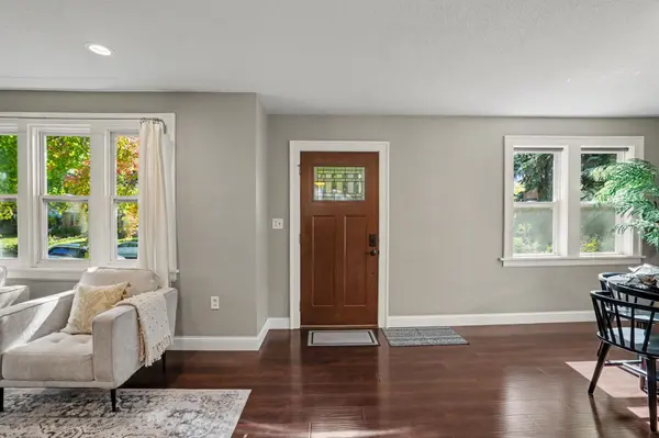 2115 Palace AVE, Saint Paul, MN 55105
