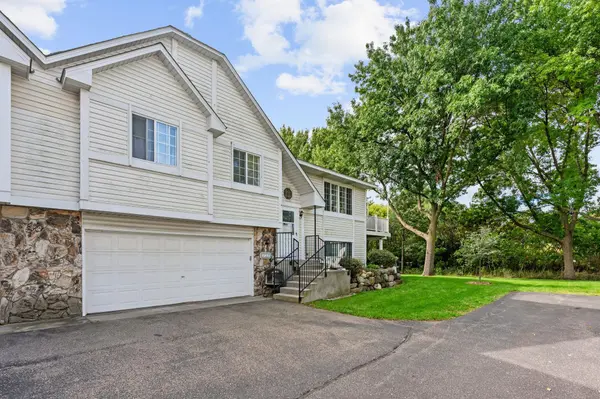 15813 Griffon PATH, Apple Valley, MN 55124