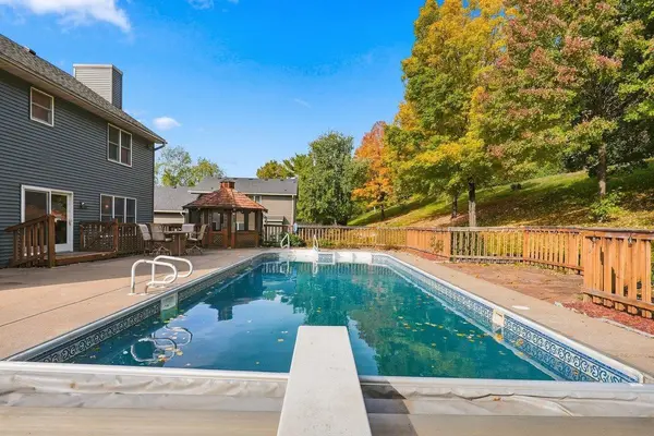 1497 Golf View DR, River Falls, WI 54022
