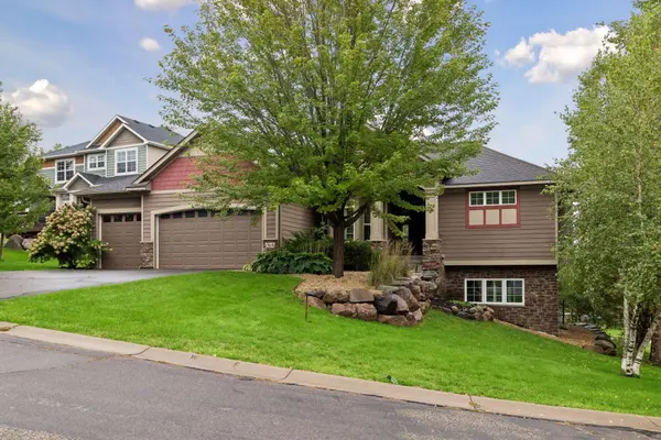 12844 Garrett CT, Apple Valley, MN 55124