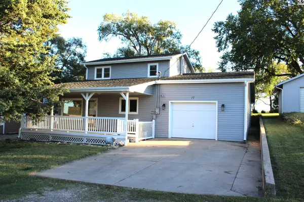 17 Rock Rd, Marion, KS 66861