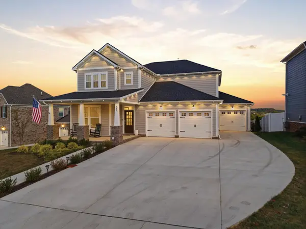 582 Gingerwood Ln, Hendersonville, TN 37075